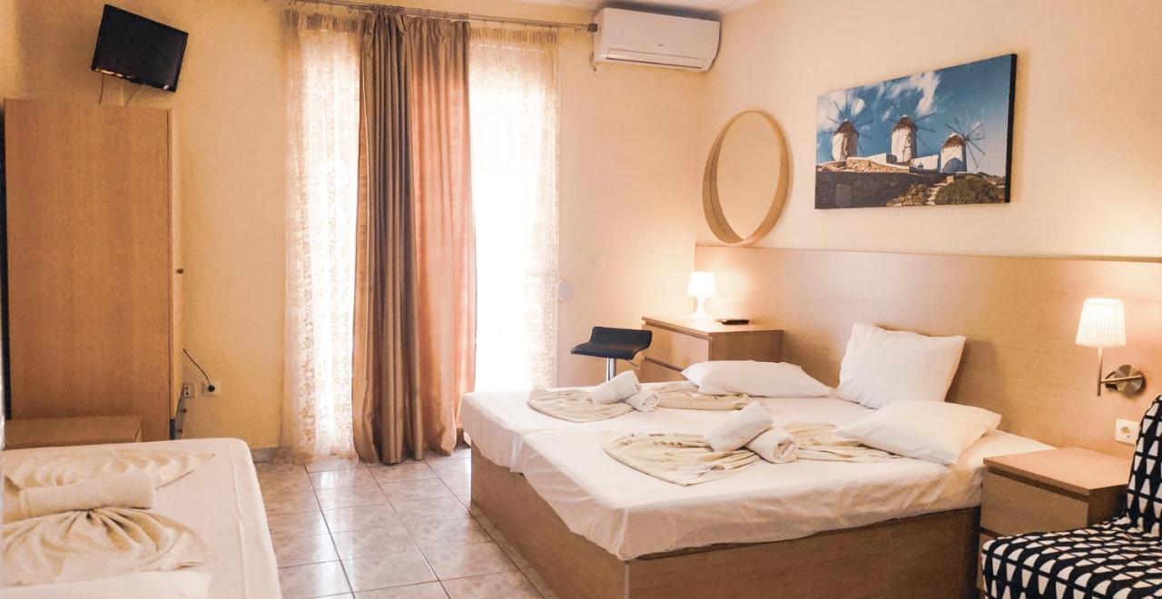 Jimmy'S Rooms Nea Potidea Esterno foto