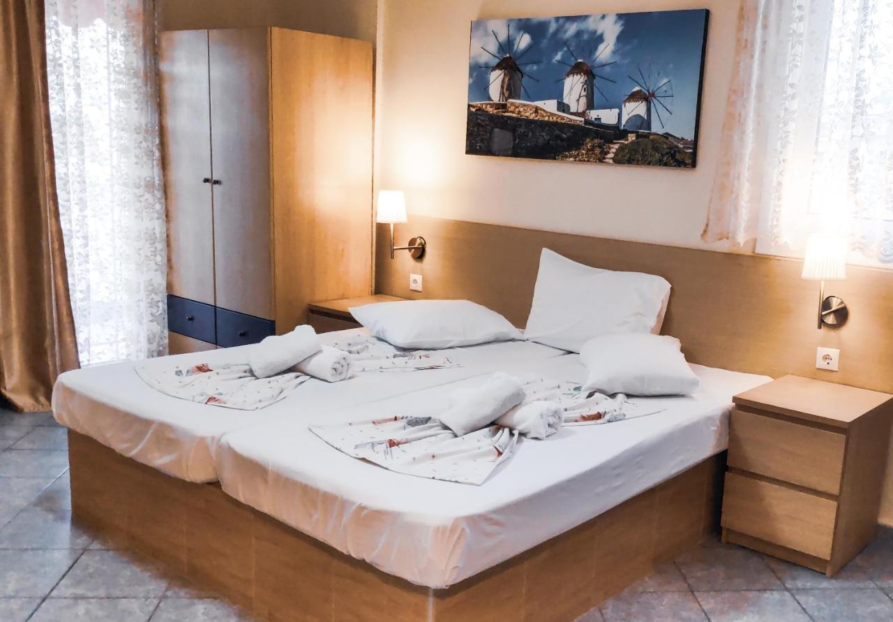 Jimmy'S Rooms Nea Potidea Esterno foto